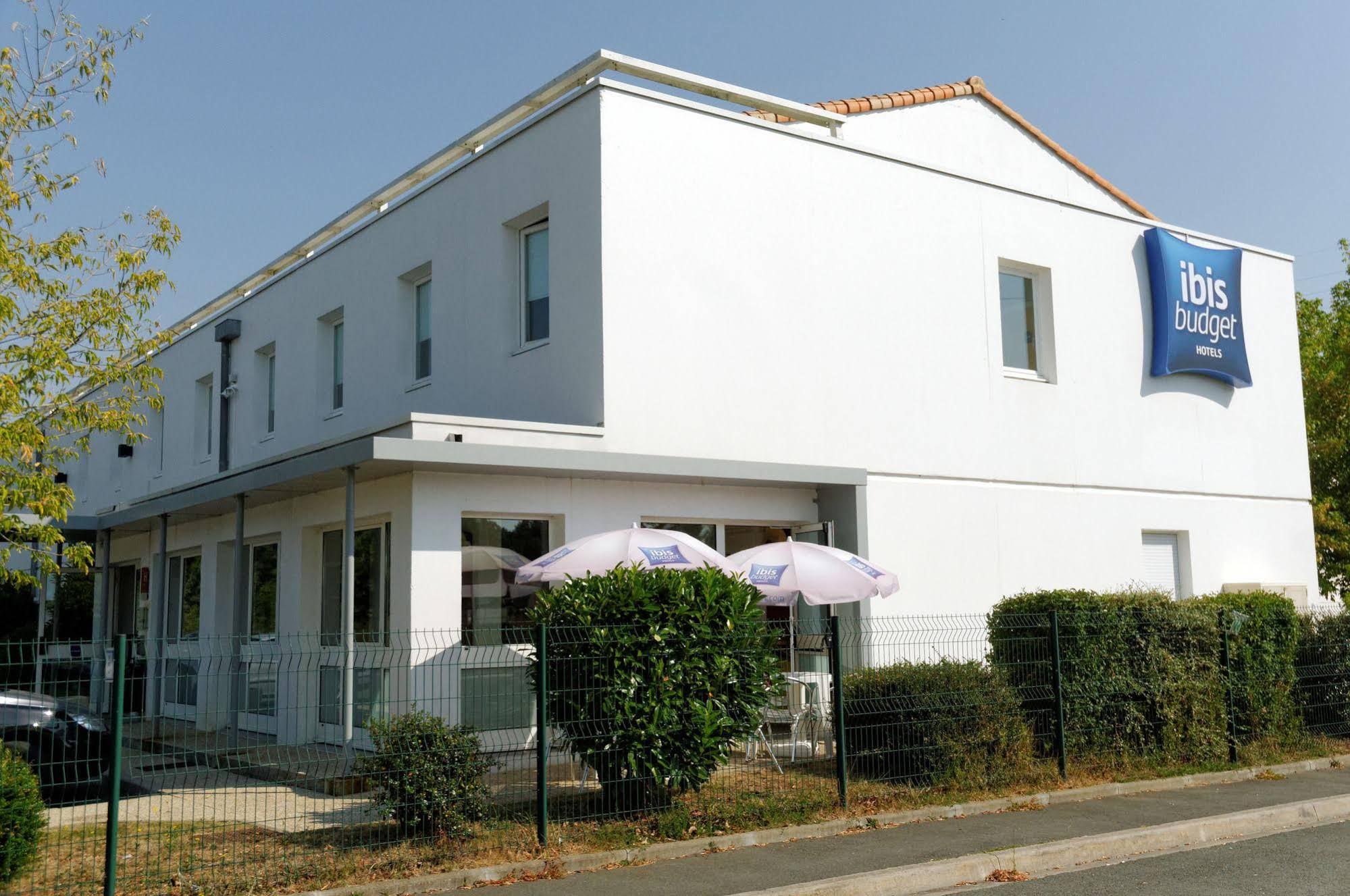 Ibis Budget Rochefort Esterno foto