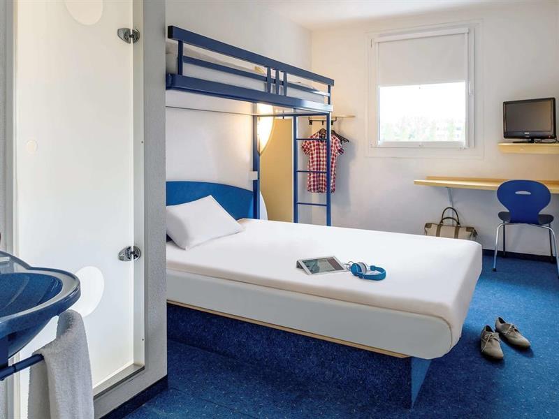 Ibis Budget Rochefort Esterno foto