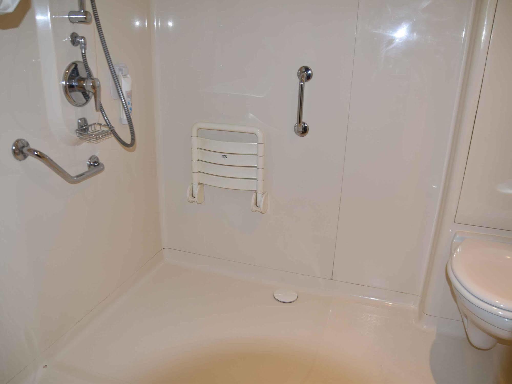Ibis Budget Rochefort Esterno foto
