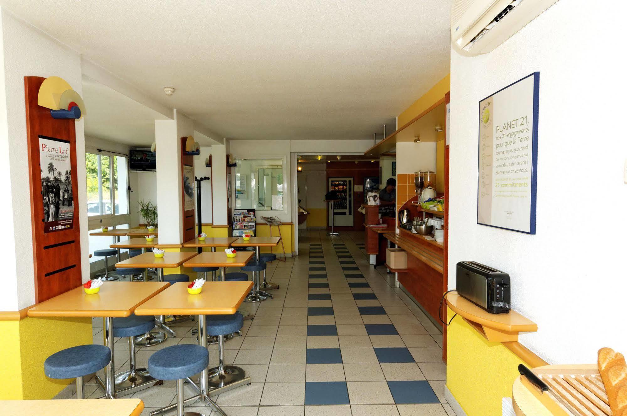 Ibis Budget Rochefort Esterno foto